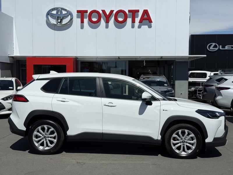 2024 Toyota Corolla Cross GX 2.0P HEV ECVT FWD... image 5