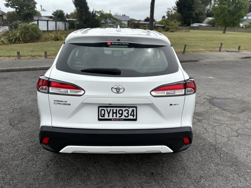 2024 Toyota Corolla Cross GX 2.0P HEV ECVT FWD... image 4