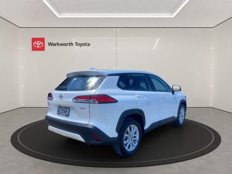 2024 Toyota Corolla Cross GX 2.0P HEV ECVT FWD... image 4