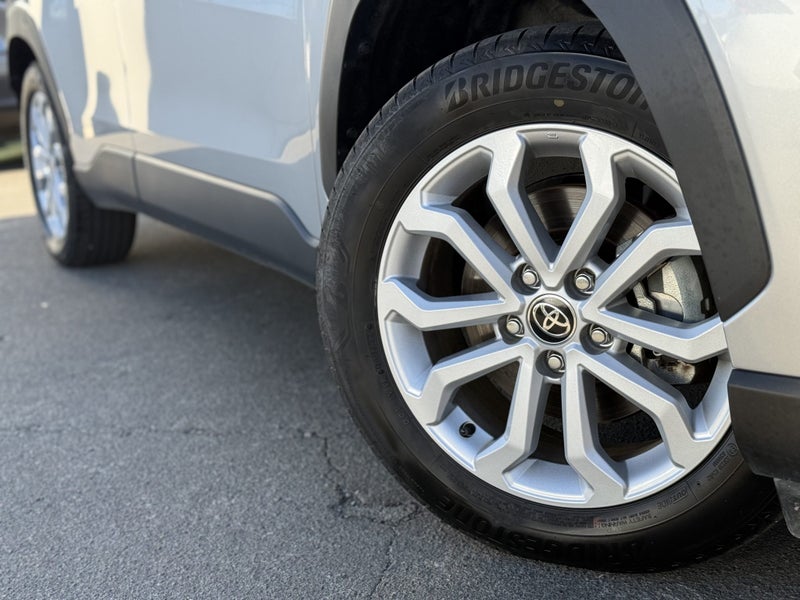 2024 Toyota Corolla Cross GX 2.0P HEV ECVT FWD... image 3