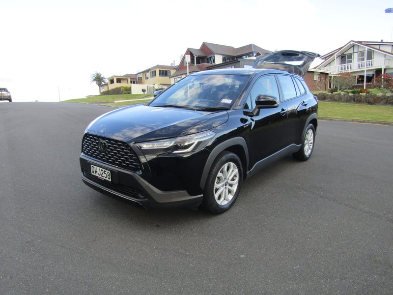 2024 Toyota Corolla Cross GX 2.0P HEV ECVT FWD image 2