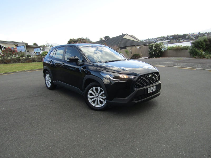 2024 Toyota Corolla Cross GX 2.0P HEV ECVT FWD image 3