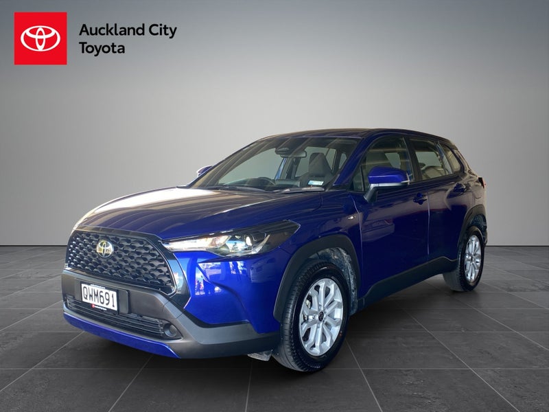 2024 Toyota Corolla Cross GX 2.0P HEV ECVT FWD SUV image 3