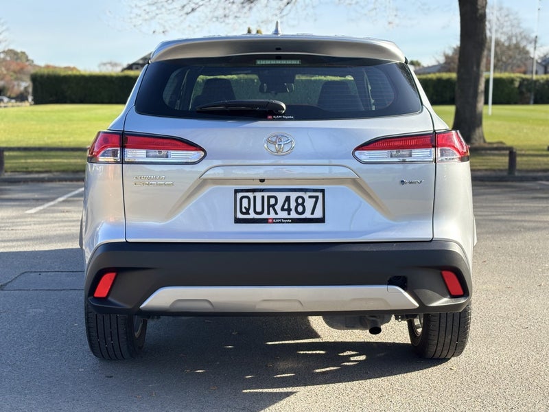 2024 Toyota Corolla Cross GX 2.0P HEV FWD SUV image 4