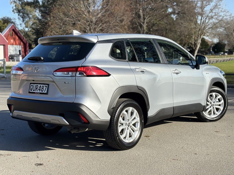 2024 Toyota Corolla Cross GX 2.0P HEV FWD SUV image 5