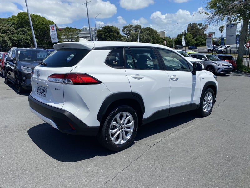 2024 Toyota Corolla Cross GX 2.0P HEV SUV image 2