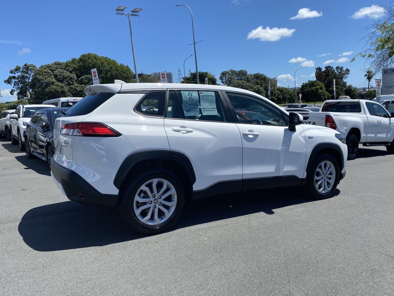 2024 Toyota Corolla Cross GX 2.0P HEV SUV image 2
