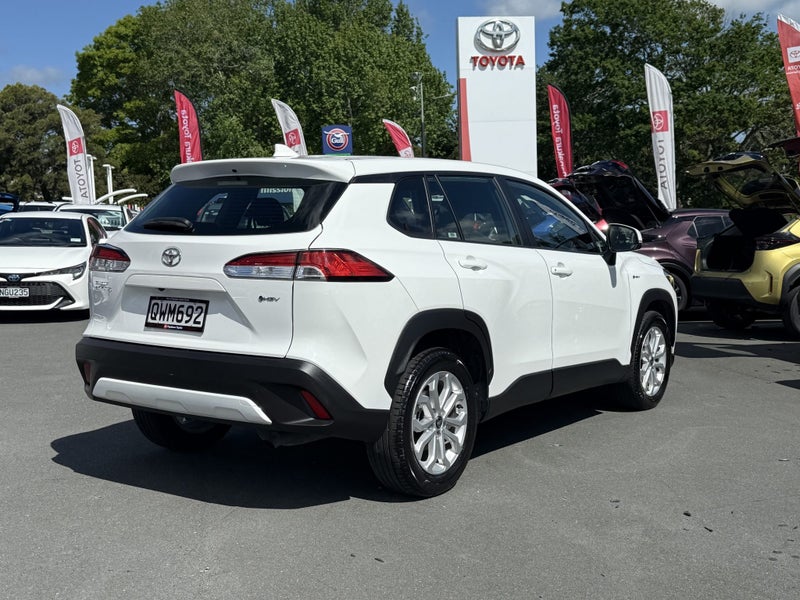 2024 Toyota Corolla Cross GX 2.0P HYBRID image 3