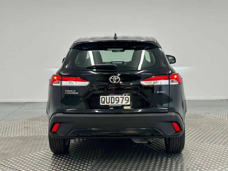 2024 Toyota Corolla Cross GX 2.0P Hybrid image 4