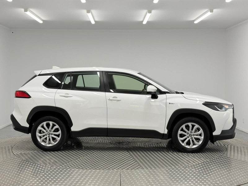 2024 Toyota Corolla Cross GX 2.0P Hybrid image 2