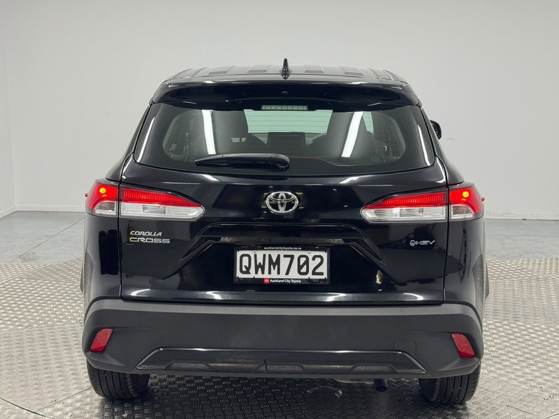 2024 Toyota Corolla Cross GX 2.0P Hybrid image 4