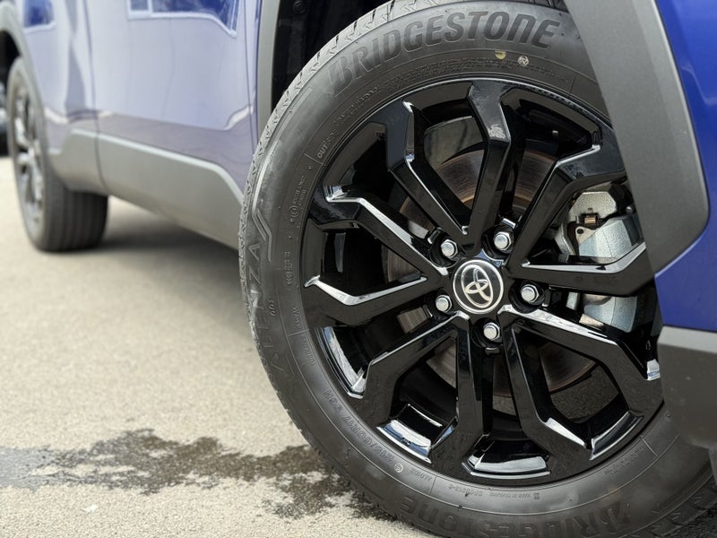 2024 Toyota Corolla Cross GX 2.0P Hybrid BLACKO... image 5