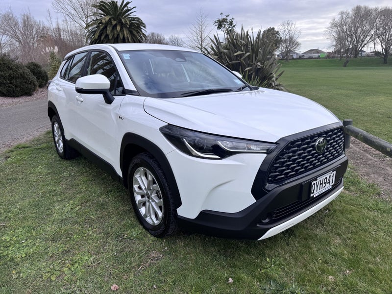 2024 Toyota Corolla Cross GX 2.0P Hybrid FWD Au... image 3
