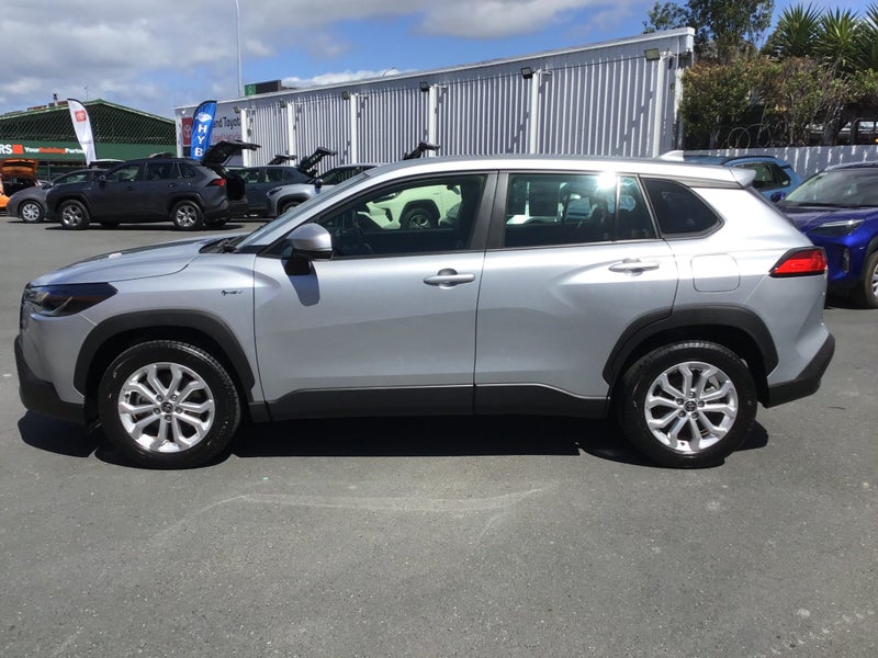 2024 Toyota Corolla Cross GX 2.0P Hybrid SUV image 4