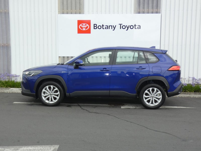 2024 Toyota Corolla Cross GX image 5