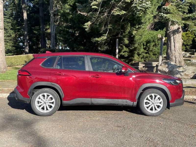 2024 Toyota Corolla Cross GX Hybrid image 3