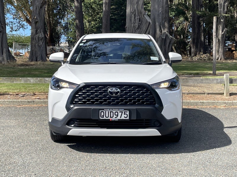 2024 Toyota Corolla Cross GX Hybrid image 2