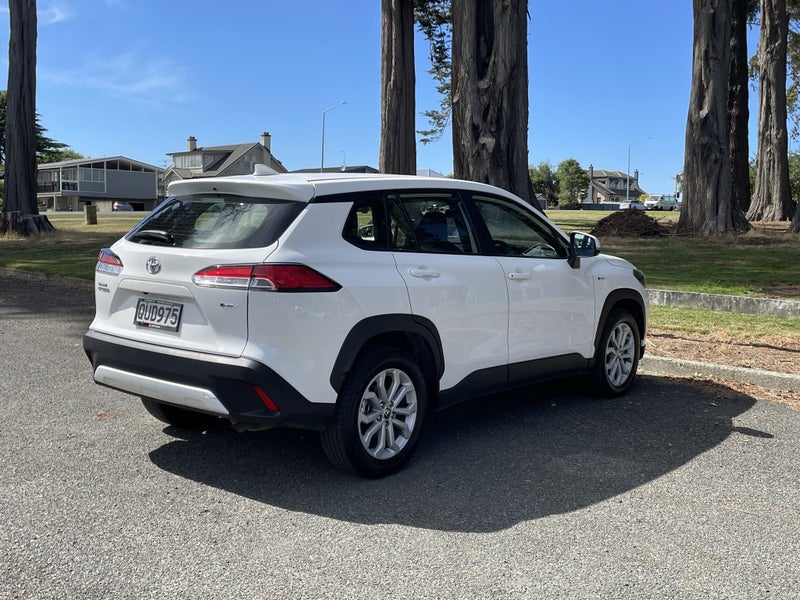 2024 Toyota Corolla Cross GX Hybrid image 4