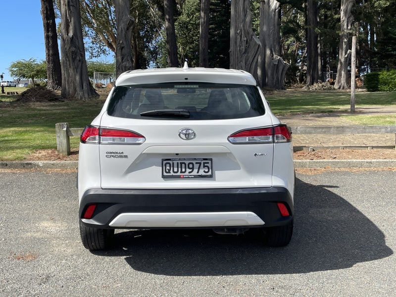 2024 Toyota Corolla Cross GX Hybrid image 5