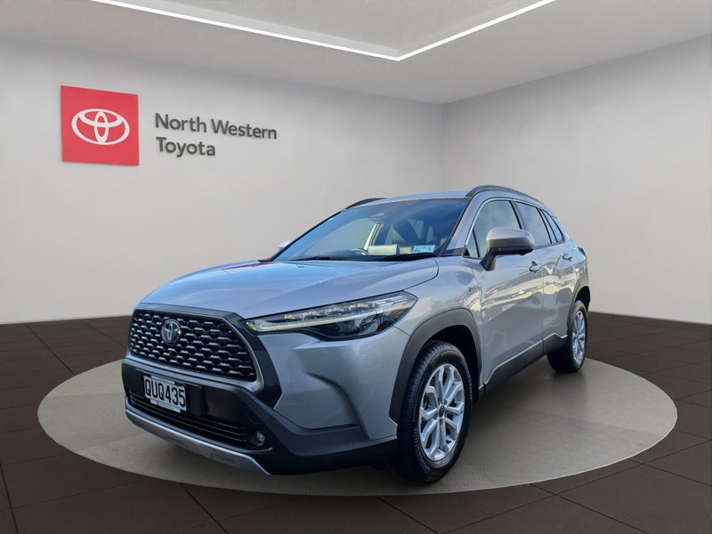 2024 Toyota Corolla Cross GXL 2.0L Hybrid 2WD SUV image 3