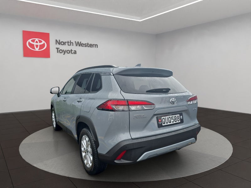 2024 Toyota Corolla Cross GXL 2.0L Hybrid 2WD SUV image 5
