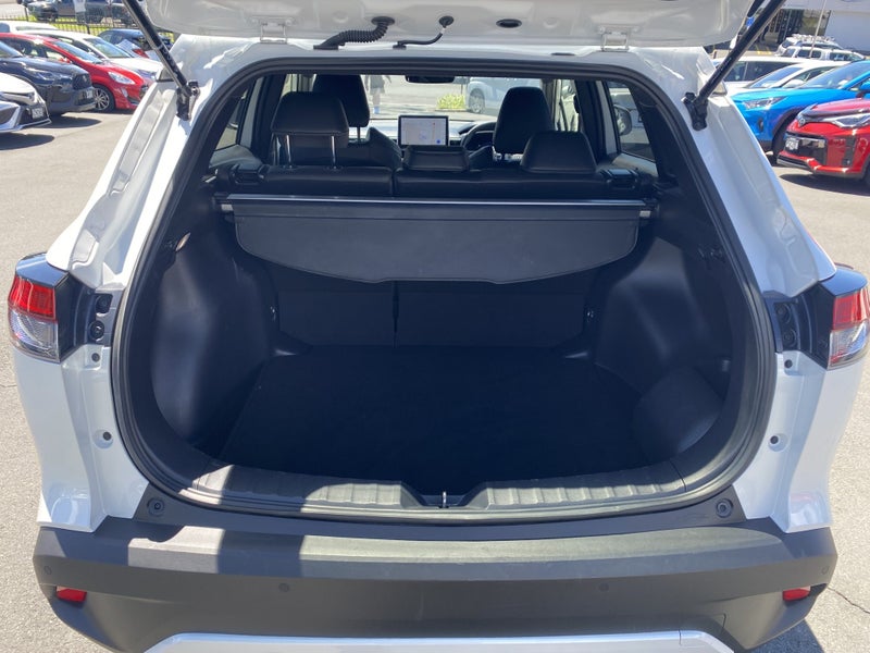 2024 Toyota Corolla Cross GXL 2.0P HEV ECVT FWD... image 4