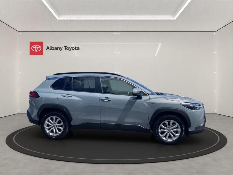 2024 Toyota Corolla Cross GXL 2.0P HEV ECVT FWD... image 2