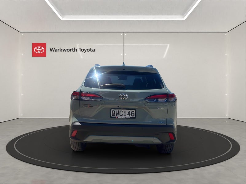 2024 Toyota Corolla Cross GXL 2.0P HEV ECVT FWD... image 3