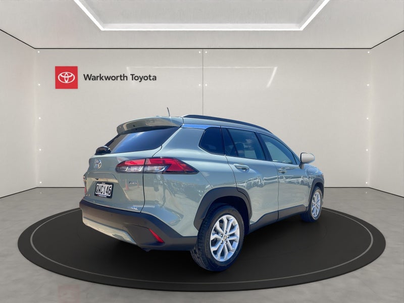 2024 Toyota Corolla Cross GXL 2.0P HEV ECVT FWD... image 4