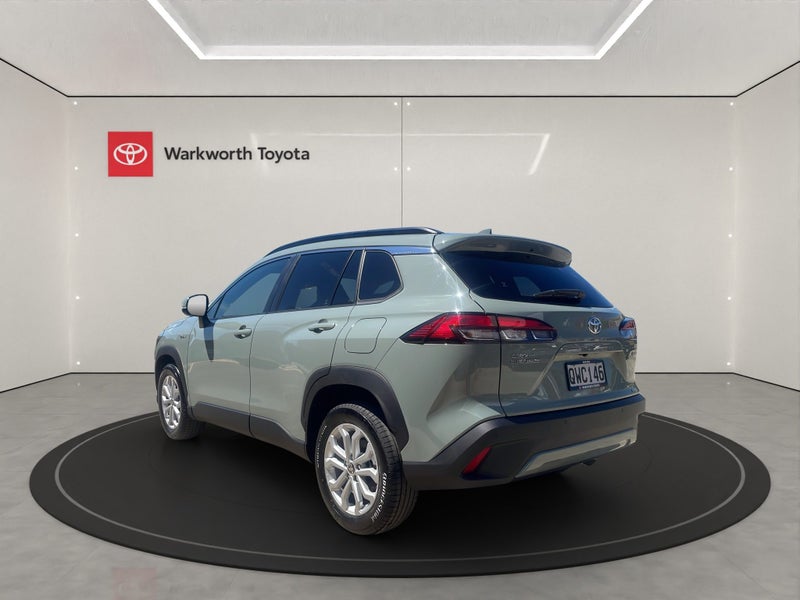 2024 Toyota Corolla Cross GXL 2.0P HEV ECVT FWD... image 5
