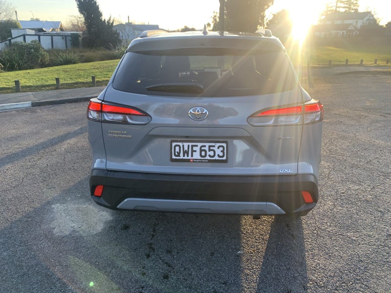 2024 Toyota Corolla Cross GXL 2.0P HEV ECVT FWD... image 5