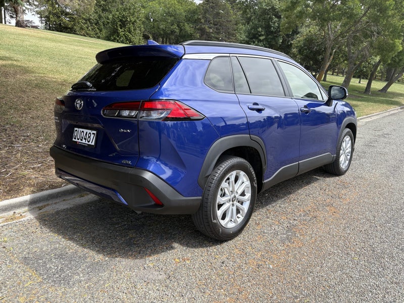 2024 Toyota Corolla Cross GXL 2.0P HEV ECVT FWD... image 4