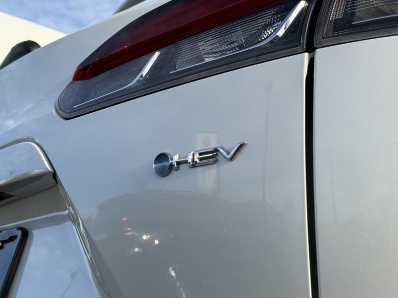 2024 Toyota Corolla Cross GXL 2.0P HEV ECVT FWD... image 4