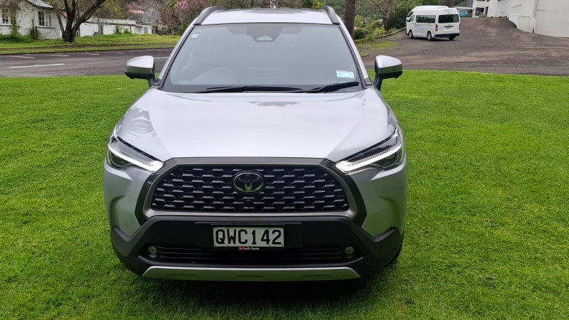 2024 Toyota Corolla Cross GXL 2.0P Hybrid image 2