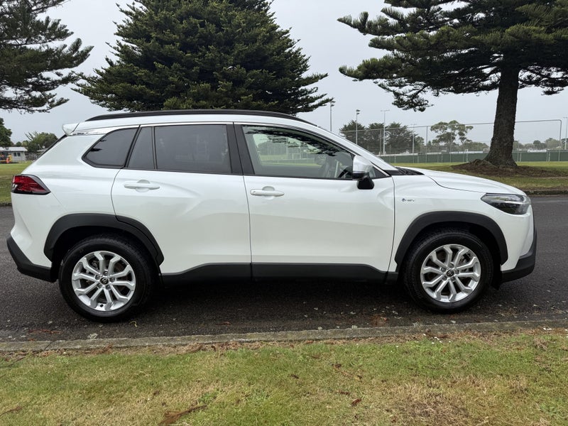 2024 Toyota Corolla Cross GXL 2.0P Hybrid Autom... image 2