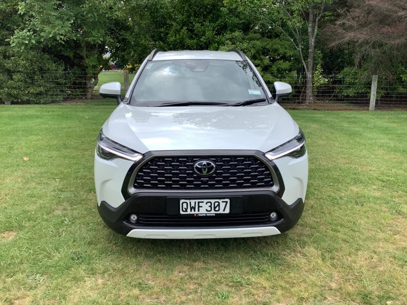 2024 Toyota Corolla Cross GXL 2.0P Hybrid Elect... image 2