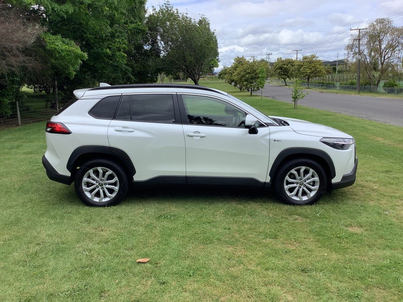 2024 Toyota Corolla Cross GXL 2.0P Hybrid Elect... image 3