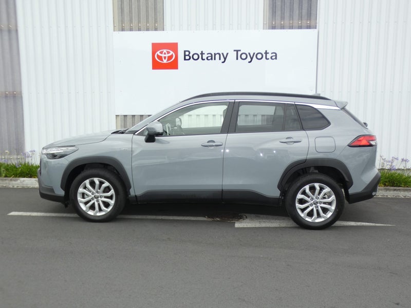 2024 Toyota Corolla Cross GXL image 4