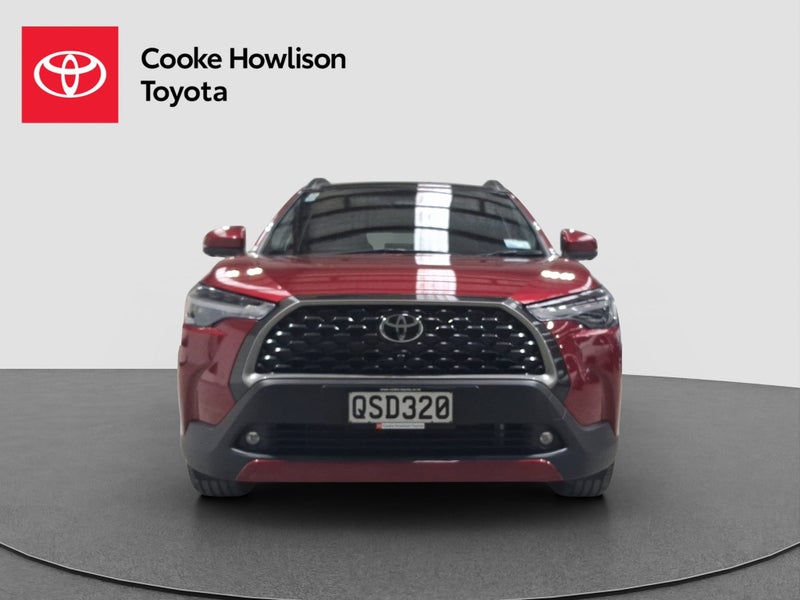 2024 Toyota Corolla Cross Limited 2.0L Hybrid image 2