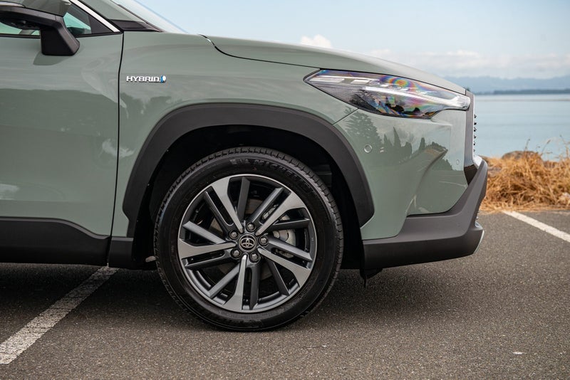 2024 Toyota Corolla Cross Limited 2.0P HEV ECVT... image 4