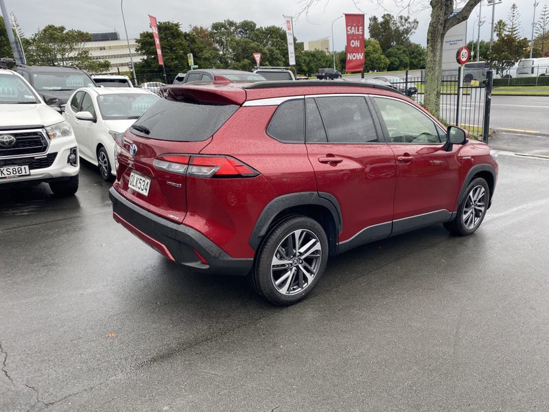 2024 Toyota Corolla Cross Limited 2.0P Hybrid 2... image 2