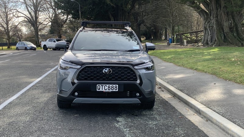 2024 Toyota Corolla Cross Limited 2.0P HYBRID E... image 3