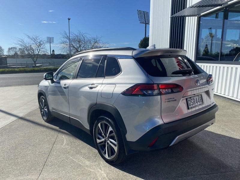 2024 Toyota Corolla Cross Limited 2.0P HYBRID S... image 3
