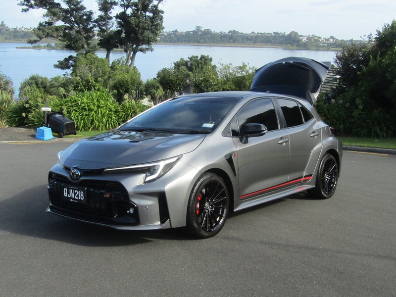 2024 Toyota Corolla GR 1.6PT 6MT AWD image 3