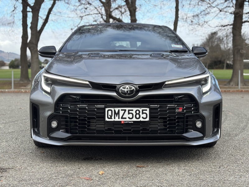 2024 Toyota Corolla GR 1.6PT 6MT AWD Hatch image 2