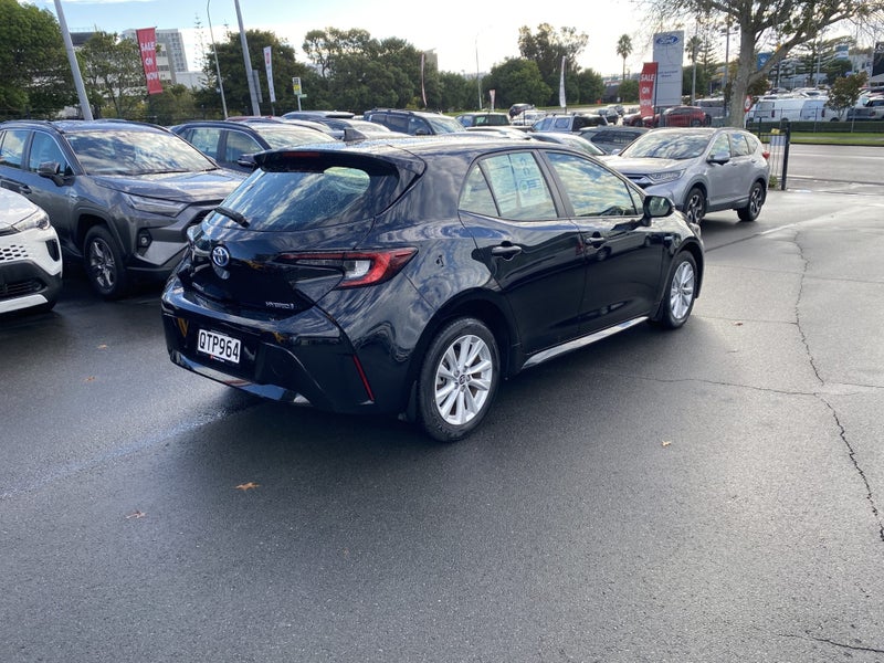 2024 Toyota Corolla GX 1.8 Hybird image 2