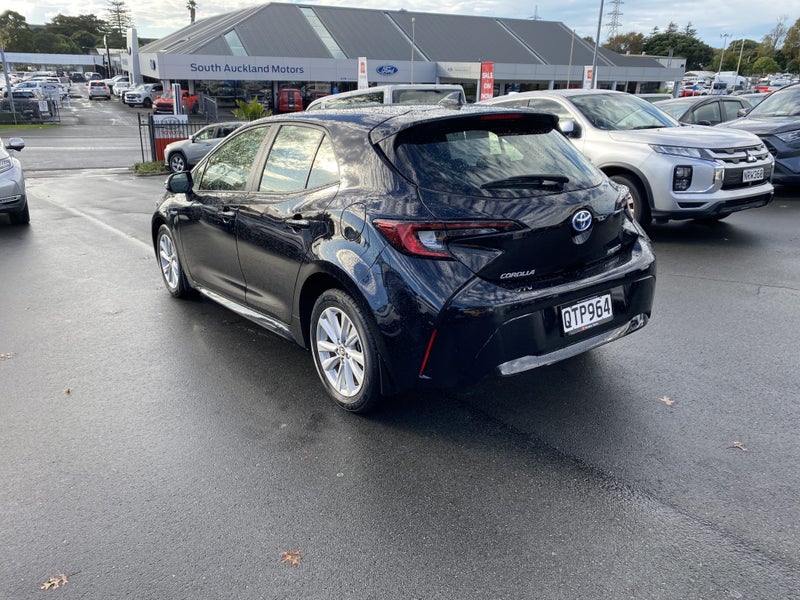 2024 Toyota Corolla GX 1.8 Hybird image 5