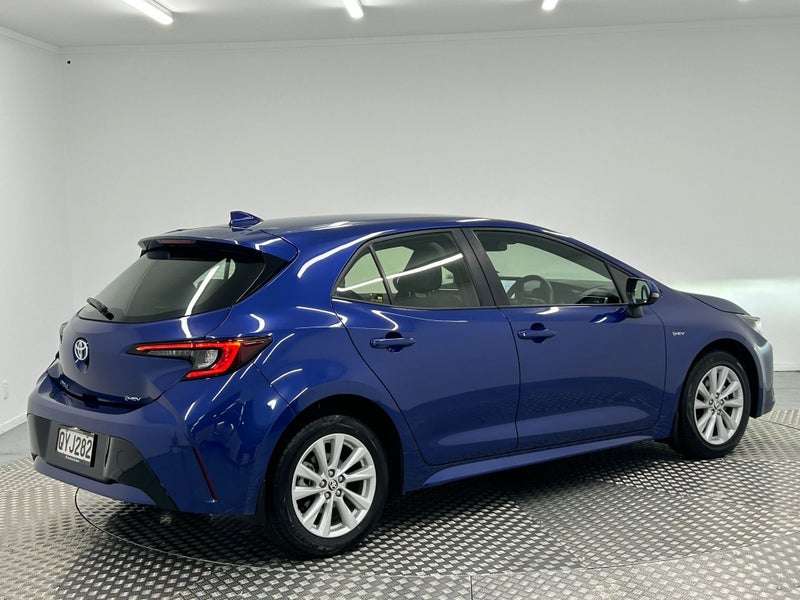 2024 Toyota Corolla GX 1.8 Hybrid image 3