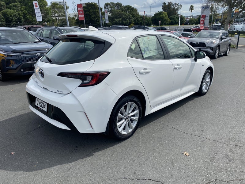 2024 Toyota Corolla GX 1.8 Hybrid image 2