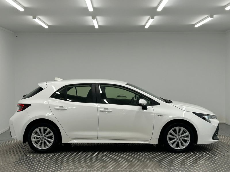 2024 Toyota Corolla GX 1.8 Hybrid image 2